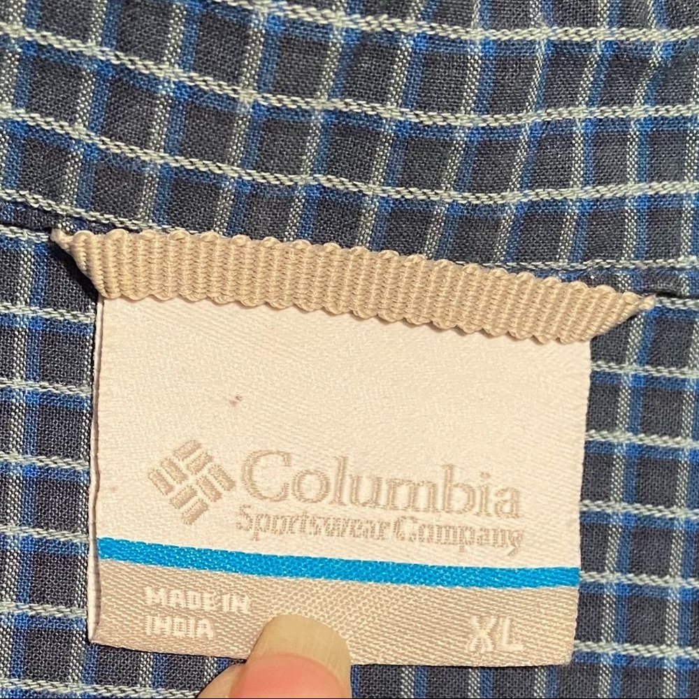 Columbia Short Sleeve One Pocket Front Button Down - Picture 4 of 6